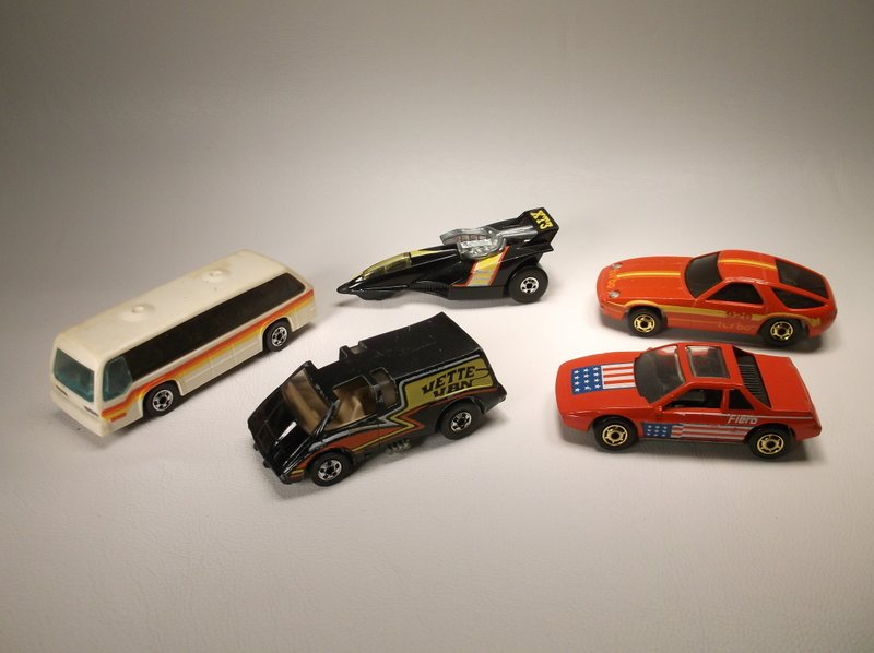 1979-84 Hot Wheels Mixed Lot Vette Van Fiero: .