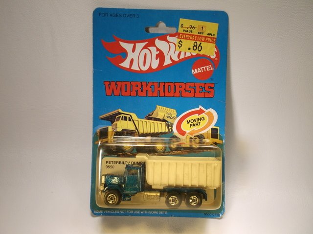 1979 Hot Wheels Peterbilt 9550 MOC: .