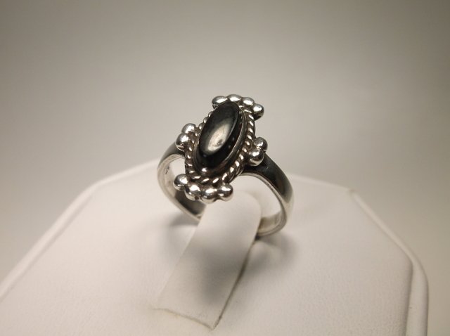 Nice Sterling Silver Navajo T. Blake Onyx Ring 6: signed by T. Blake