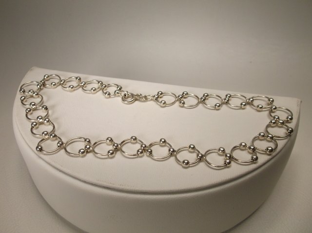 Nice Sterling Silver Hoop Anklet: .