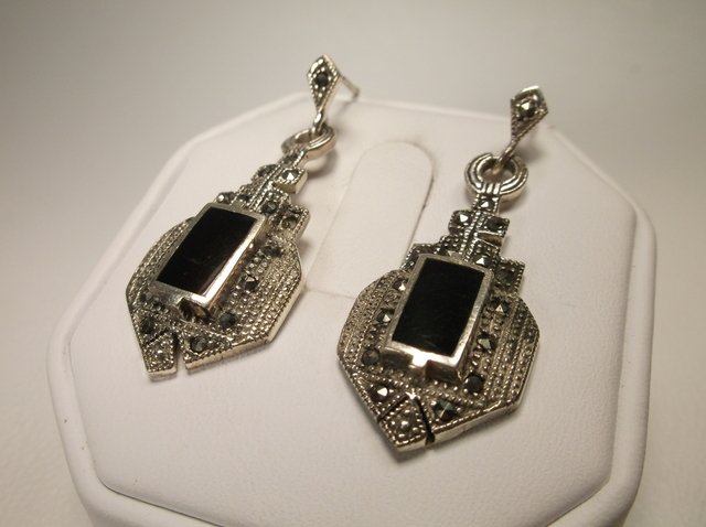 Gorgeous Heavy Sterling Silver Onyx Marcasite Earrings: .
