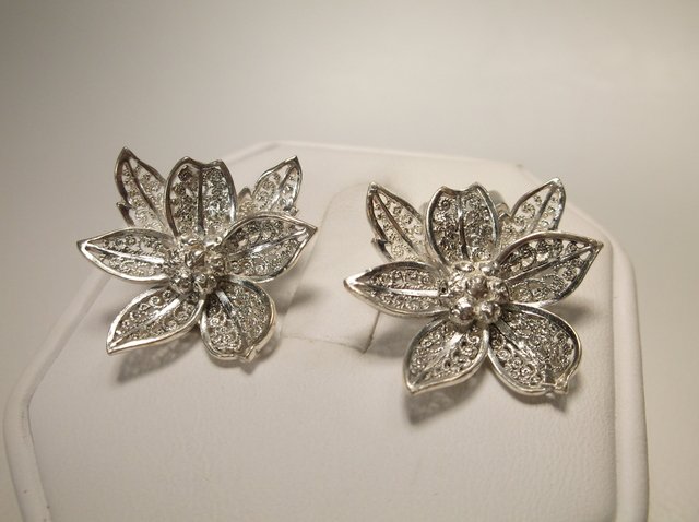 Nice Sterling Silver Vintage Alice Caviness Earrings: very nice and signed
