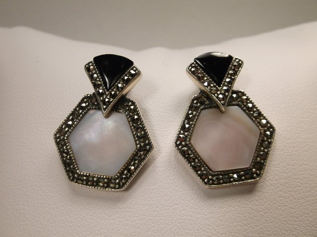 Beautiful Sterling Silver Onyx Marcasite MOP Earrings: .