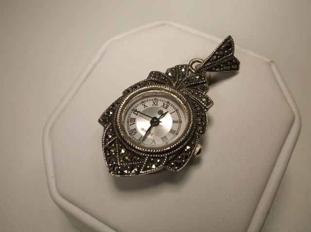 Nice Sterling Silver Marcasite Watch Pendant: works great, very nice