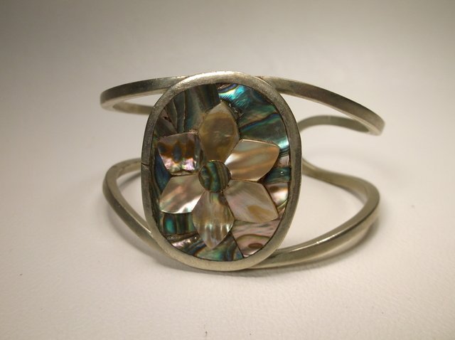 Nice Silver Abalone Inlay Cuff Bracelet: .