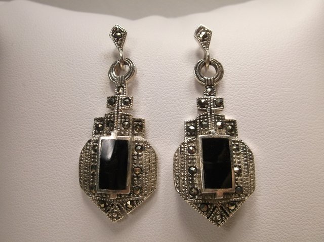 Nice Sterling Silver Onyx Marcasite Earrings: .