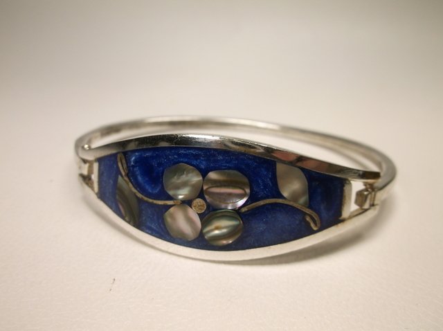 Nice Silver Abalone Inlay Bracelet: .