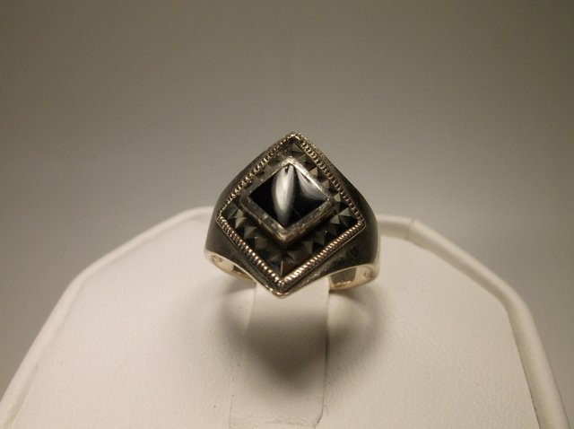 Nice Sterling Silver Onyx Marcasite Ring 6: .