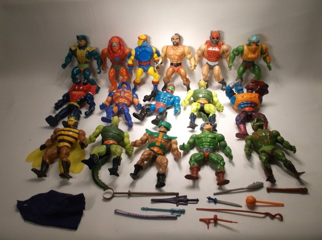 16 1980s Vintage He-Man MOTU Action Figures Lot: you get em all with accessories