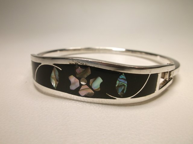 Vintage Taxco Abalone Inlay Bracelet: .