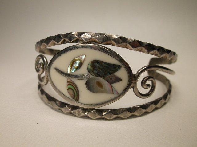 Nice Abalone Inlay Bracelet: .