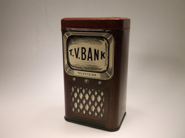 Nice Antique Tin Television Bank: Very nice condition.