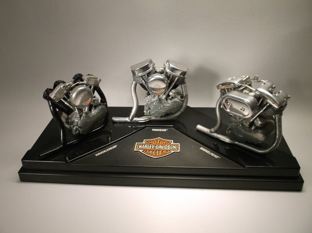 Rare Harley Davidson Motorcycles Engine Display: Shovelhead, Panhead, Knucklehead, great display
