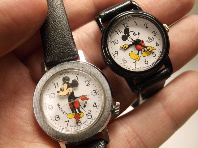 2 Vintage Mickey Mouse Wristwatch Lot: not sure if they work