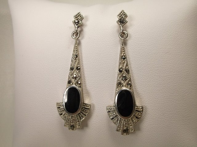 Nice Heavy Sterling Silver onyx Marcasite Earrings: .