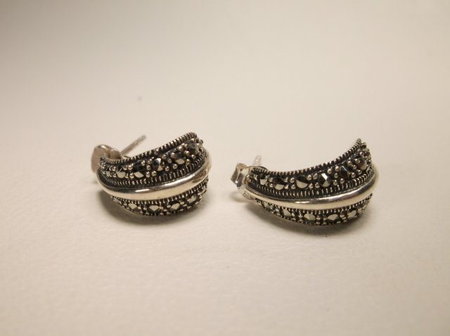 Nice Sterling Silver Marcasite Earrings: .
