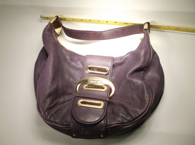 Authentic Michael Kors Leather Handbag Purse: 100% authentic, shows some wear, has been used