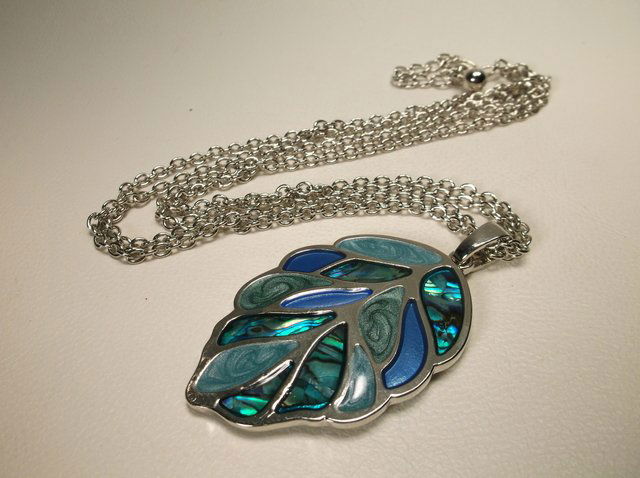 Beautiful Abalone Necklace: .