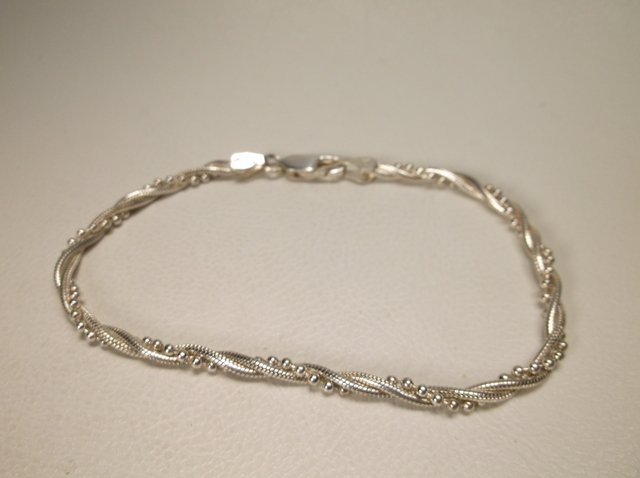 Nice Sterling Silver Chain Bracelet: .