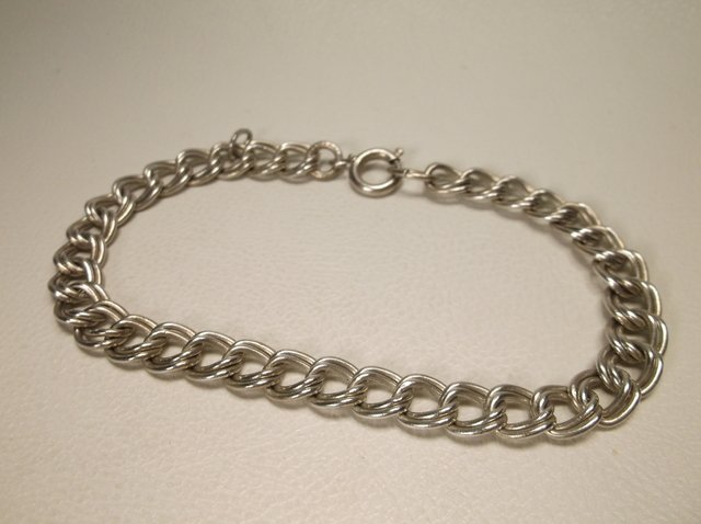 Large Vintage Sterling Silver Chain Bracelet: .