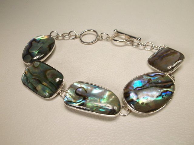 Beautiful Sterling Silver Abalone Bracelet: .