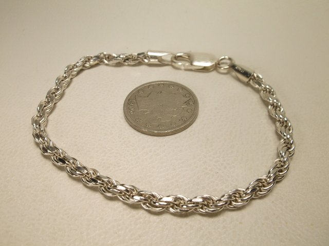 Nice Heavy Sterling Silver Rope Chain Bracelet: .