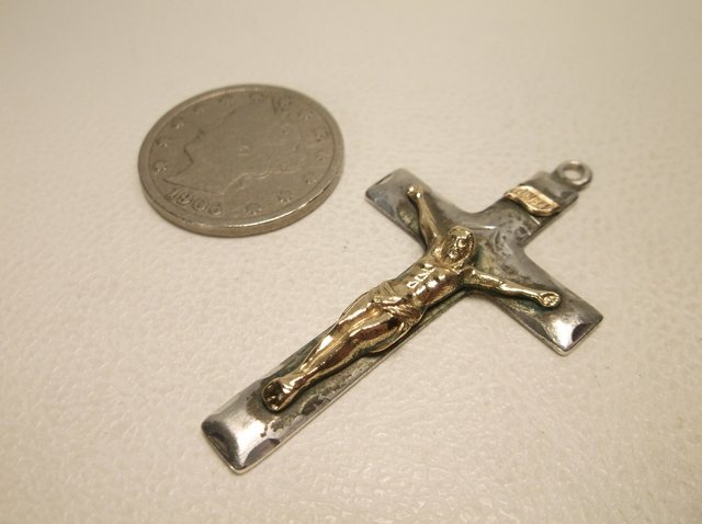 Beautiful Antique Bliss Sterling Silver Crucifix: .