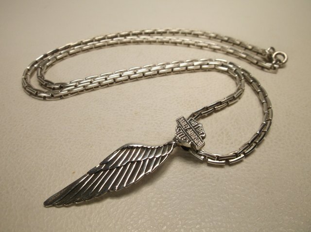 Sterling Silver Harley Davidson Motorcycles Necklace: beautiful heavy necklace and pendant