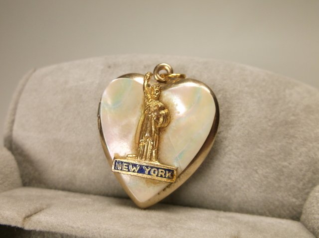 Antique NY Liberty Heart Locket: .