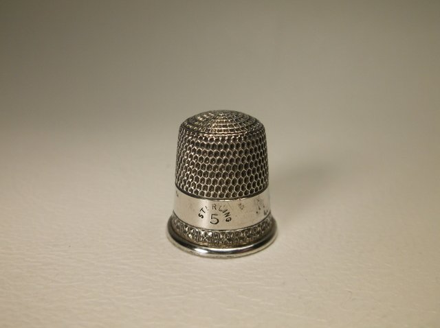 Antique Sterling Silver Sewing Thimble: .