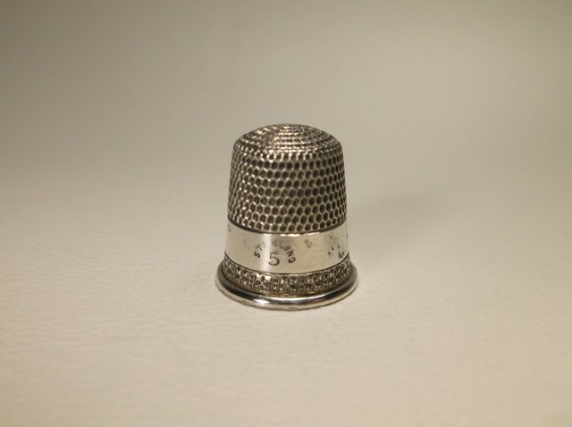 Antique Sterling Silver Sewing Thimble: .