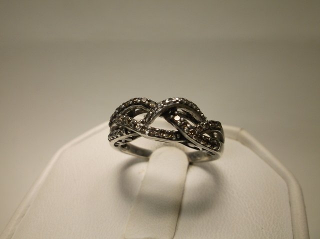 Nice Sterling Silver Gen Chocolate White Diamond Ring: size 6.5 with multiple genuine chocolate and white diamonds