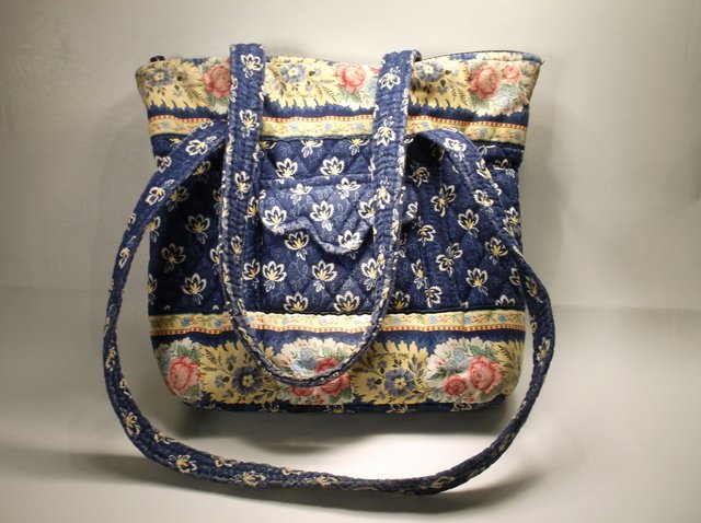 Blue Vera Bradley Handbag Purse: .