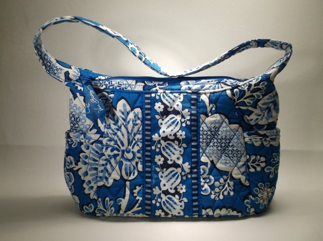 Beautiful Vera Bradley Handbag Purse: .