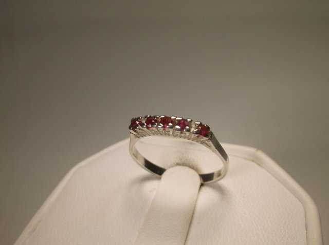 Nice Sterling Silver Genuine Ruby Ring 7.5 (1 of 1)