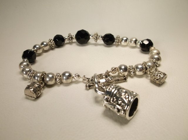 Beautiful Heavy Sterling Silver Prayer Box Bracelet (1 of 1)