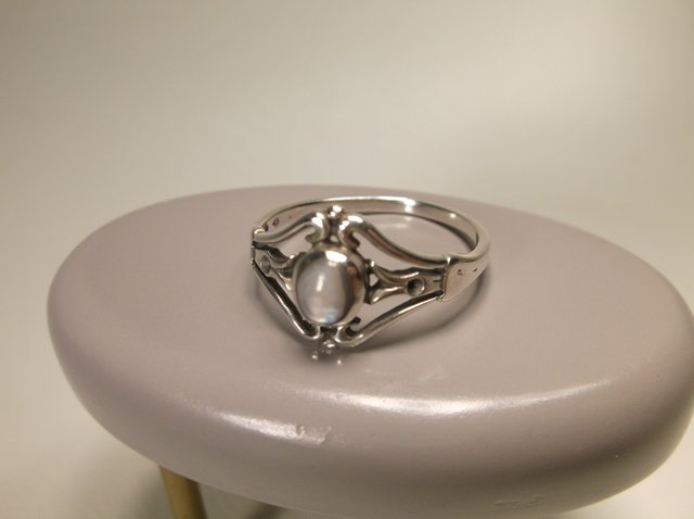 Beautiful Sterling Silver Abalone Ring 8: .
