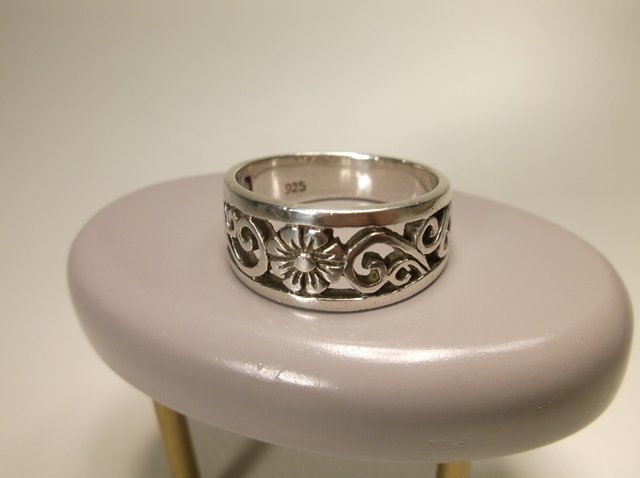Nice Sterling Silver Daisy Ring 8 (1 of 1)
