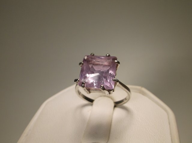 Nice Sterling Silver Pink Stone Ring 8.5 (1 of 1)