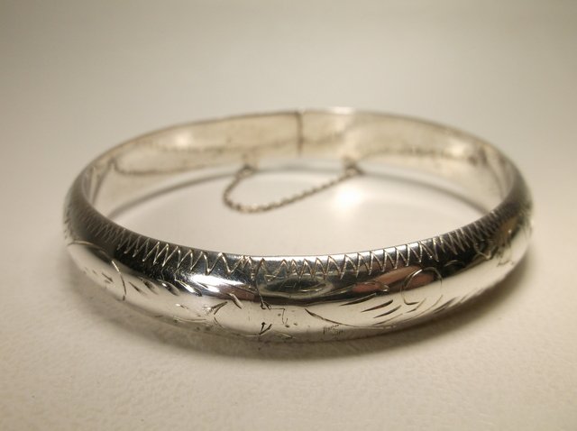 Nice Sterling Silver Bangle Bracelet (1 of 1)
