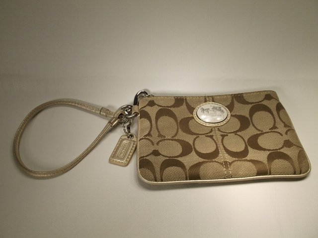 Nice Coach Wallet With Tag (1 of 4)