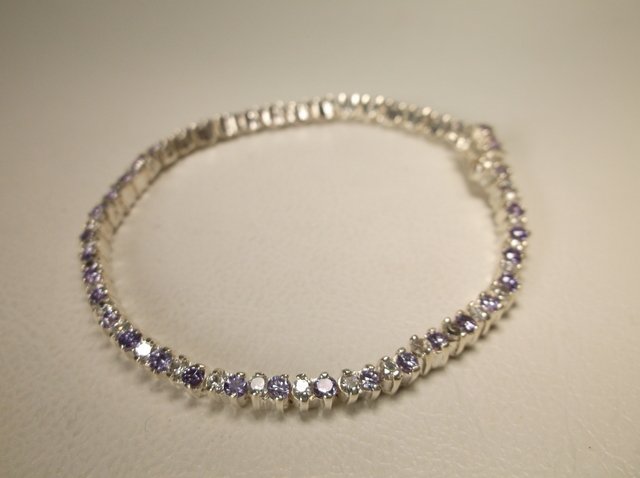 Beautiful Sterling Silver Amethyst Bracelet (1 of 1)