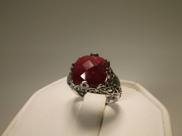 Gorgeous Sterling Silver Genuine Ruby Ring 5 BJC (1 of 1)