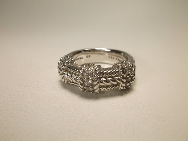Gorgeous Sterling Silver Judith Ripka Ring 7 (1 of 2)