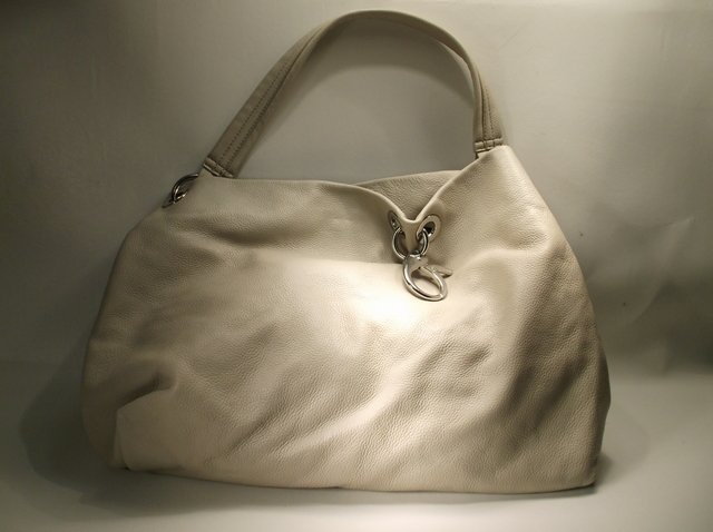 Beautiful Large Vera Wang Leather Handbag Purse (1 of 3)