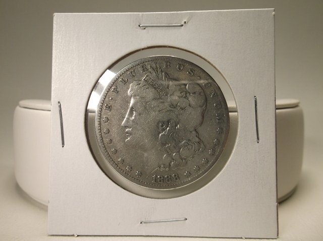 1888 O US Silver Morgan Dollar (1 of 2)
