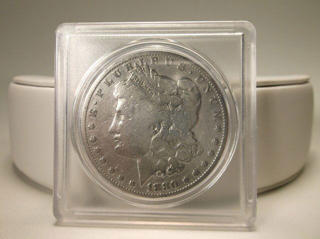 1880 O US Silver Morgan Dollar (1 of 2)