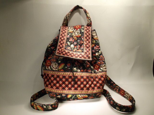 Nice Large Vera Bradley Handbag Purse Backpack (1 of 2)