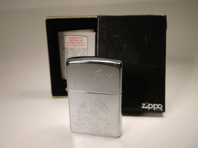 Never Used Genuine Zippo Lighter In Box Elvis (1 of 2)