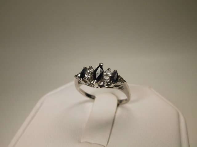 Nice Sterling Silver Sapphire Ring 6 (1 of 1)